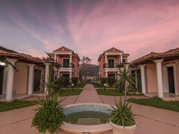 Aktes villas
